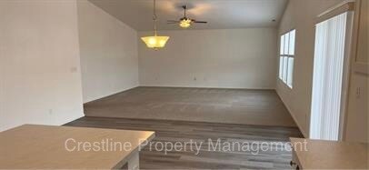 Building Photo - 7748 E Bratton Dr