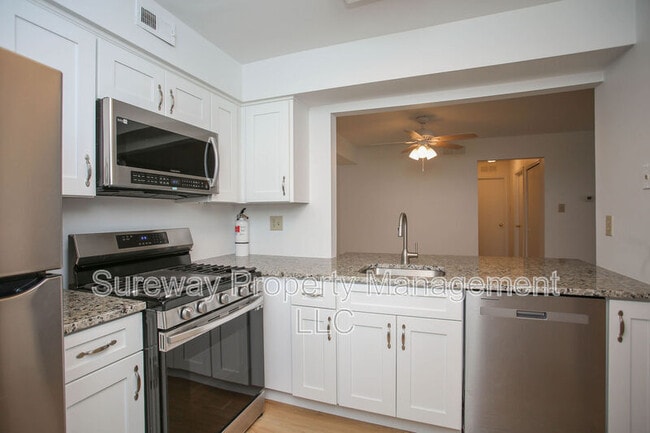 Building Photo - 1801A Sedgefield Dr