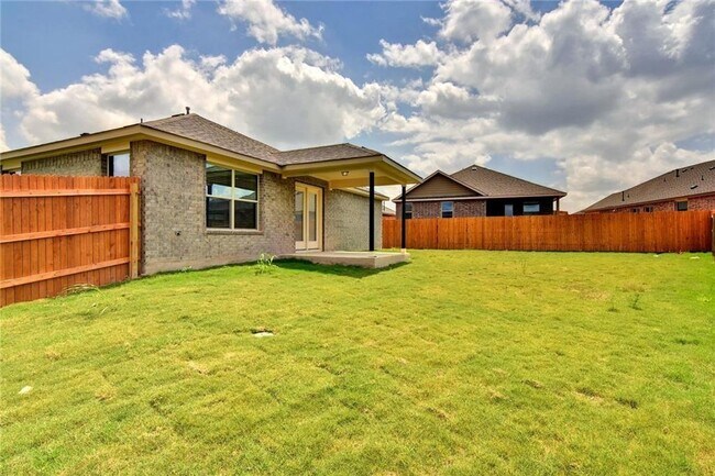 Building Photo - 843 Winnsboro Dr