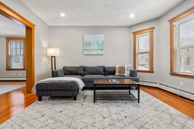 Primary Photo - 45 Bowen Ave