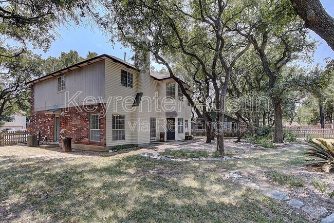 Building Photo - 1708 Woods Blvd