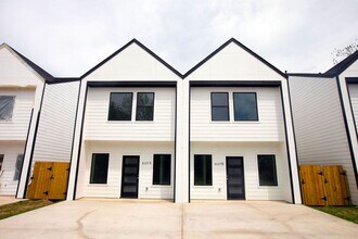 Building Photo - TOUR YOUR NEW HOME TODAY