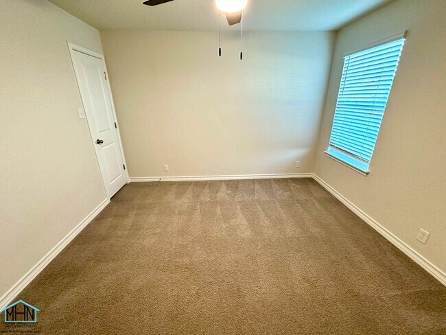 Building Photo - Spacious & Modern 5-Bedroom Rental Home in Riverstone at Westpointe!