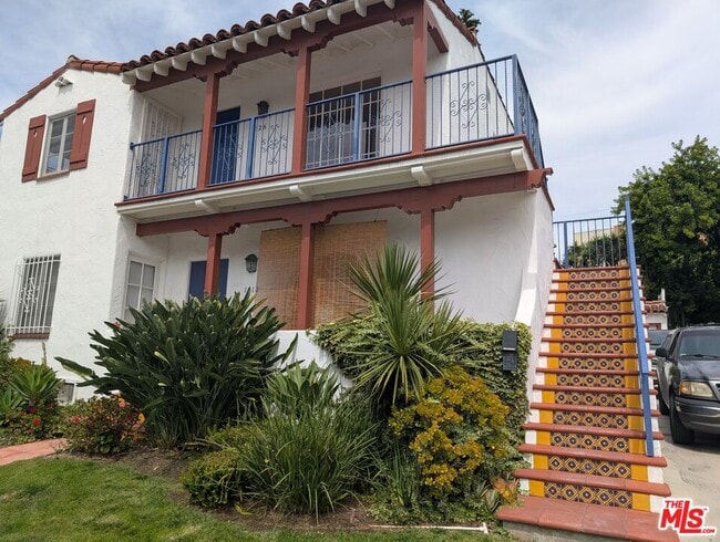 Building Photo - 1612 1/2 Glendon Ave