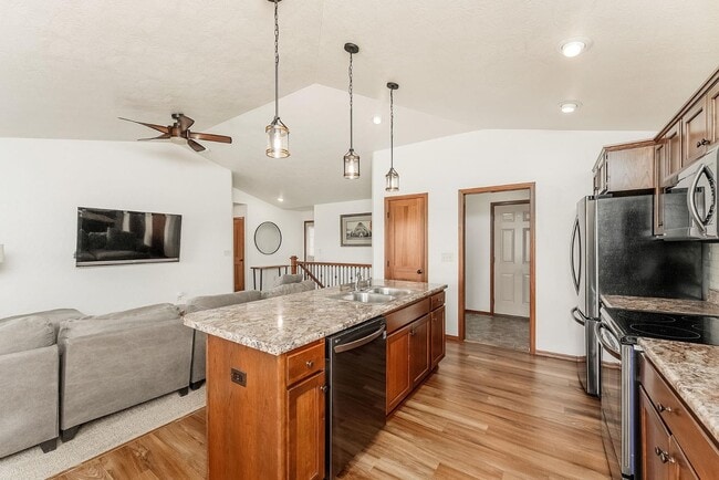 Building Photo - 5721 Bream Ct