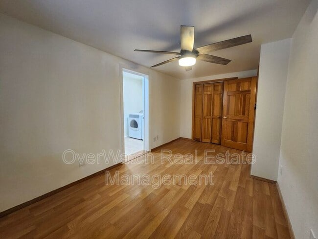 Building Photo - 10322 Chain of Rock St