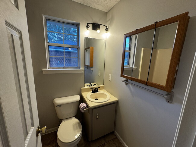 Building Photo - Home for Rent