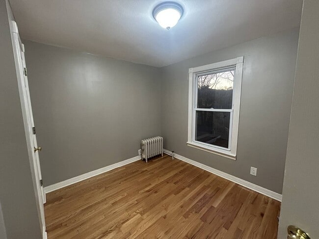 Building Photo - 42 Vanderbilt Ave