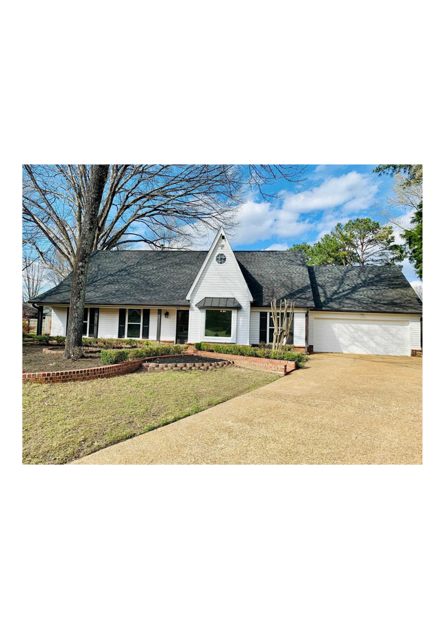 Welcoming Front Entrance - 1602 Bubbling Brook Dr