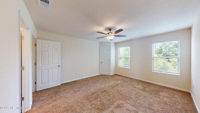 Building Photo - 93 Scotch Pebble Dr