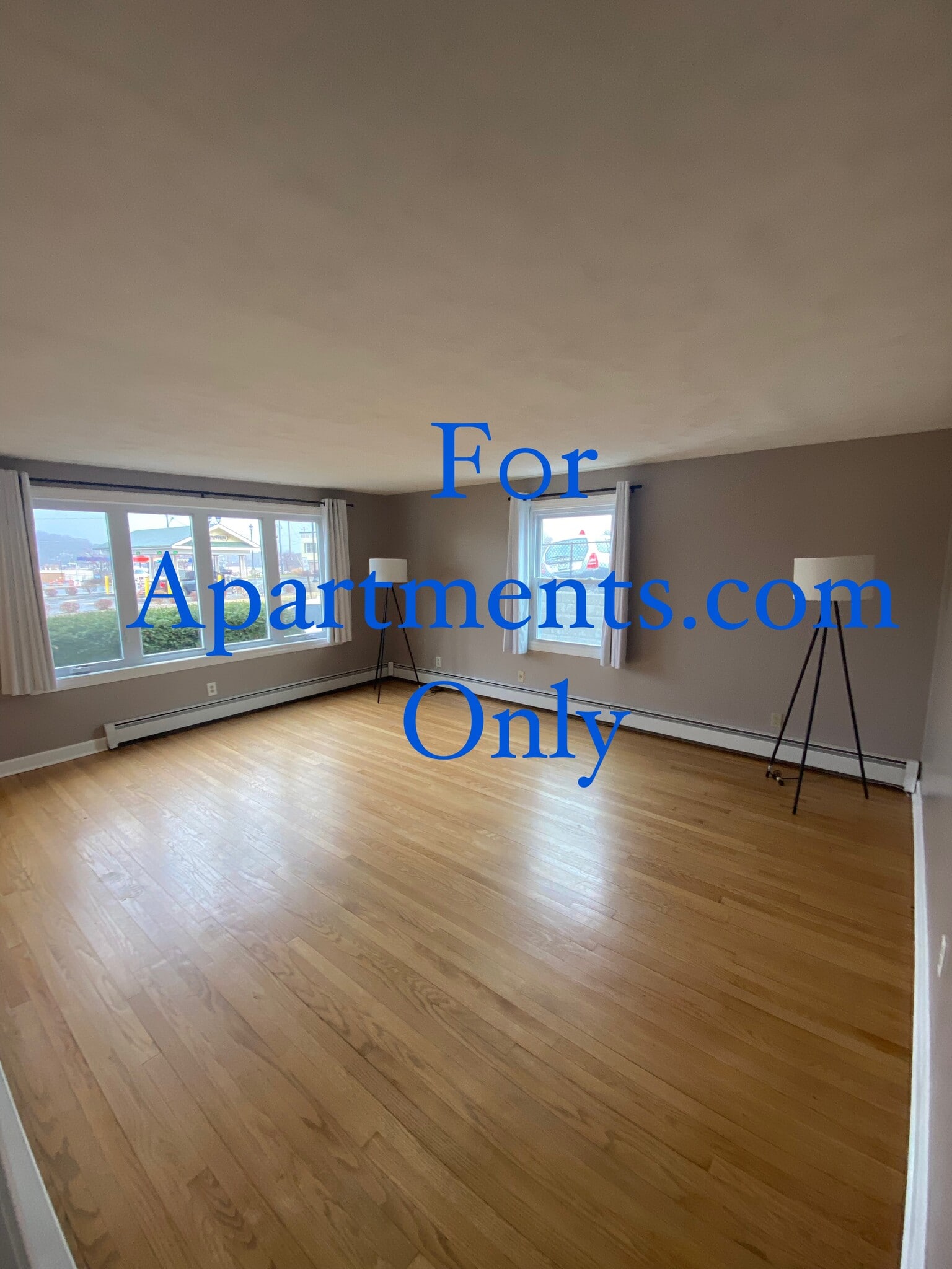 Building Photo - 105 Hunt Ave