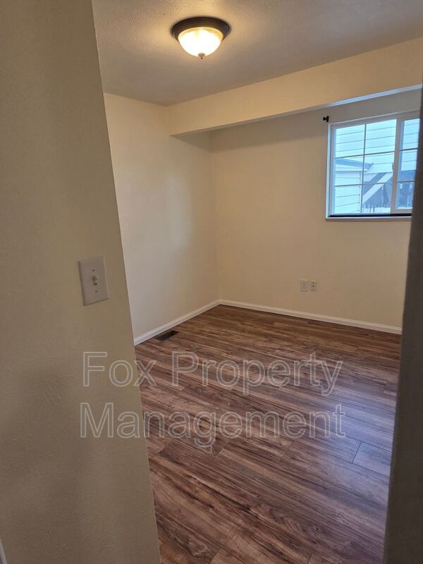 Building Photo - 710 W Cleveland Cir