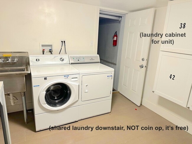 Building Photo - 38A Sharon St