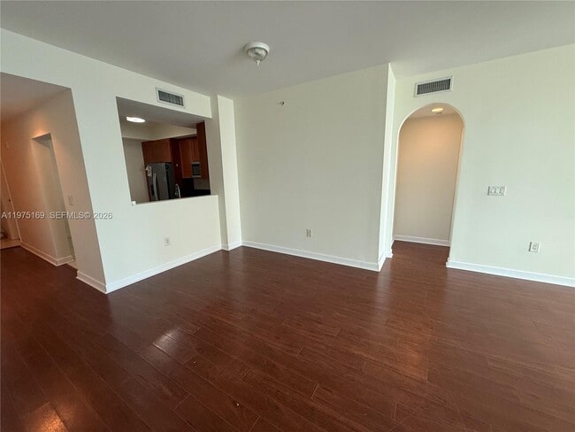 Building Photo - 3340 NE 190th St