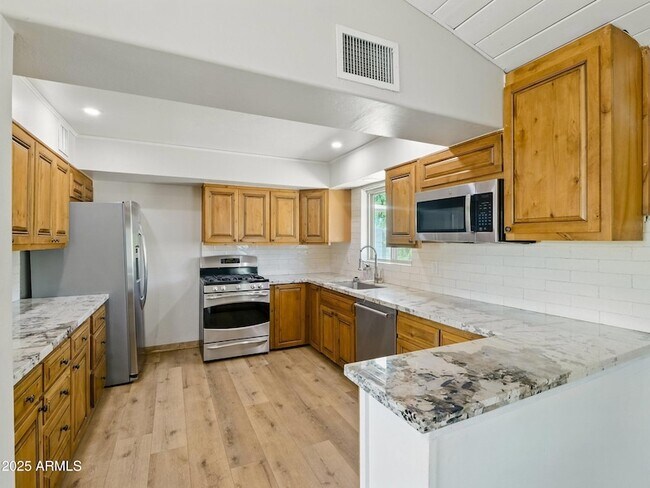 Building Photo - 12210 N 67th St