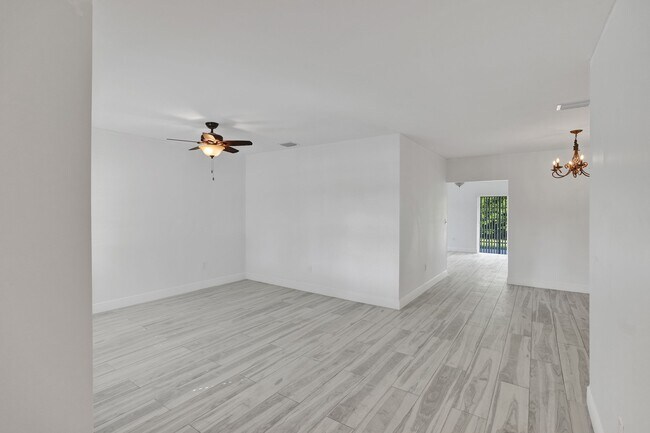 Building Photo - 5721 SW 11th St