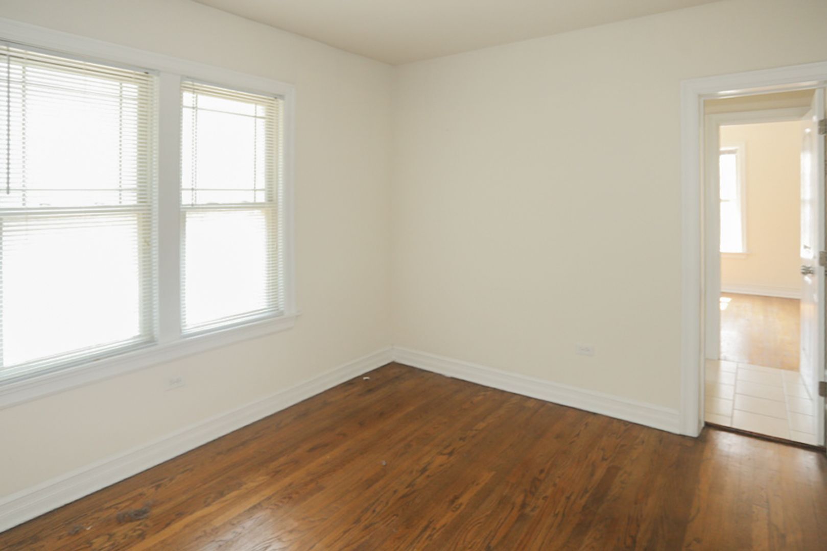 Building Photo - 3814 N Sheffield Ave