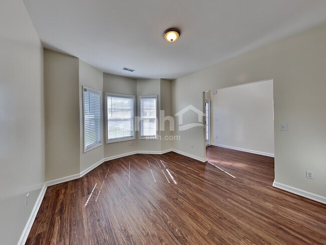 Building Photo - 303 Millpond Pkwy