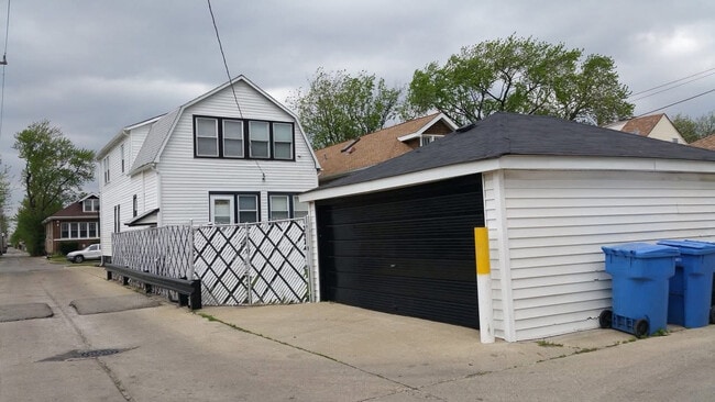 Building Photo - 6243 S Kildare Ave