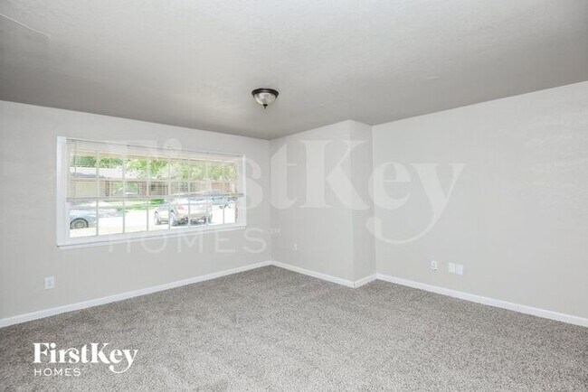 Building Photo - 5241 Ruston Ave