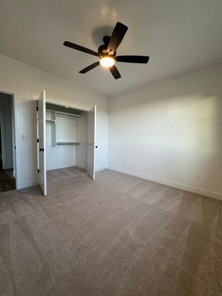 Building Photo - 1603 E Dihedral Dr