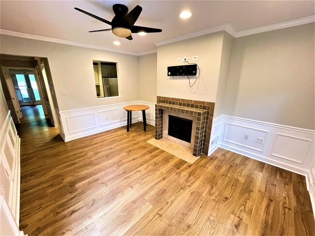 Building Photo - Private 1 Bedroom/1 Bath