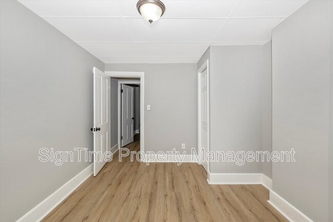 Building Photo - 114 N Conococheague St