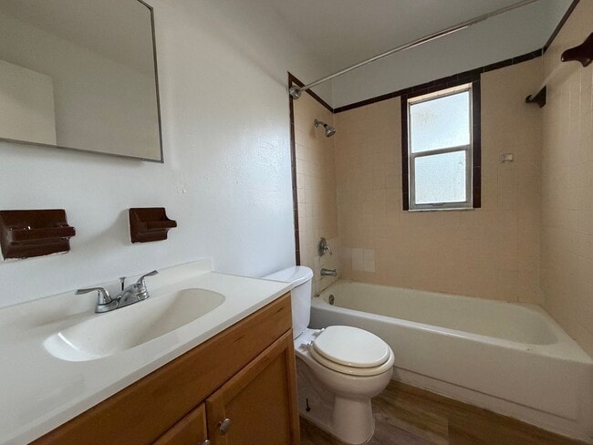 Building Photo - 2 bed/ 1 bath in Plant City