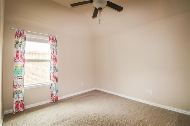 Building Photo - 2866 Nottingham Dr