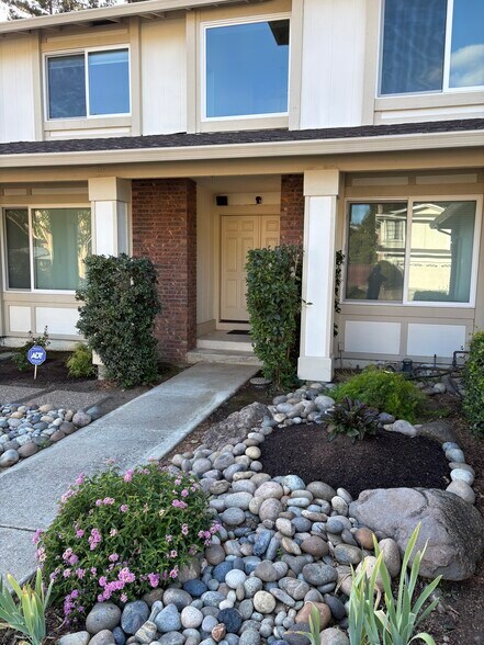Building Photo - 1819 Yolanda Cir