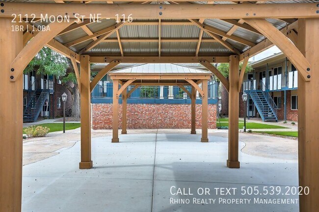 Building Photo - 2112 Moon St NE