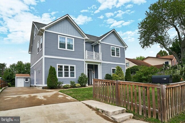 Building Photo - 3244 Blundell Rd