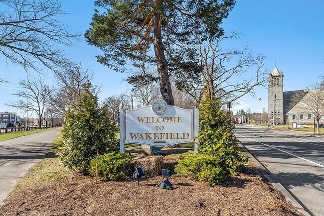 Building Photo - 272 Albion St