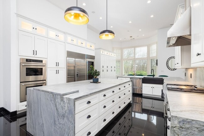 Building Photo - Located in the gated Valhalla community in Brentwood