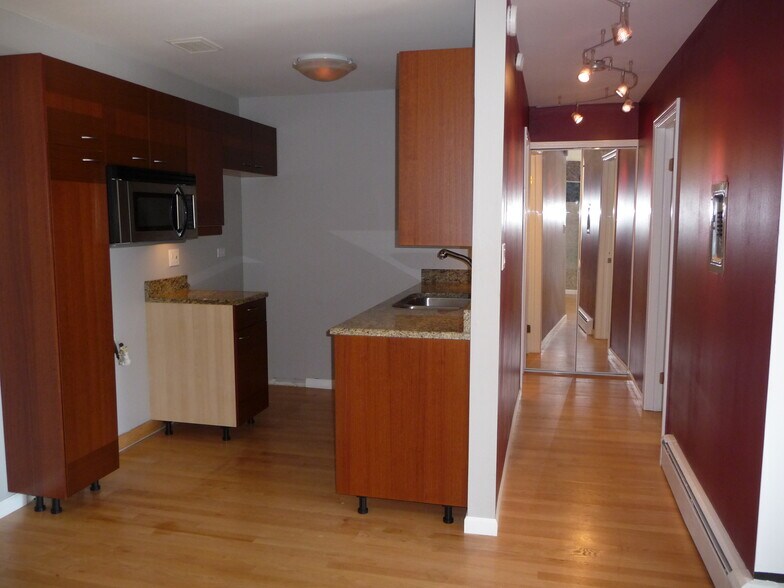 Building Photo - 920 Jonathon Ct