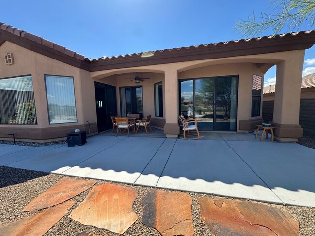 Building Photo - Luxurious Furnished Golf Course Short-Term Rental