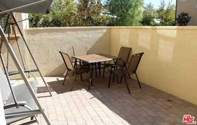 Building Photo - 20329 Paseo Los Arcos