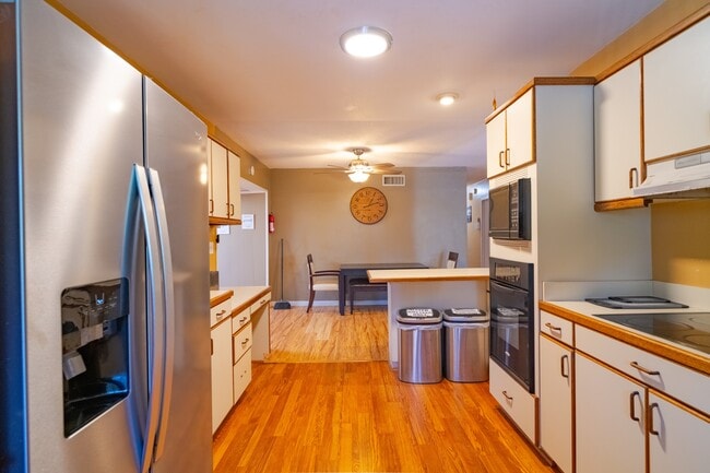 Building Photo - 5001 54th St