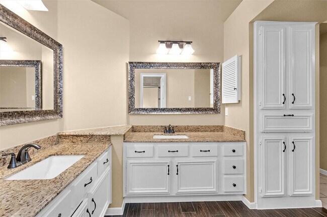 Building Photo - 9019 Driftstone Dr