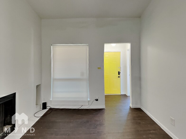 Building Photo - 7152 Fair Oaks Ave