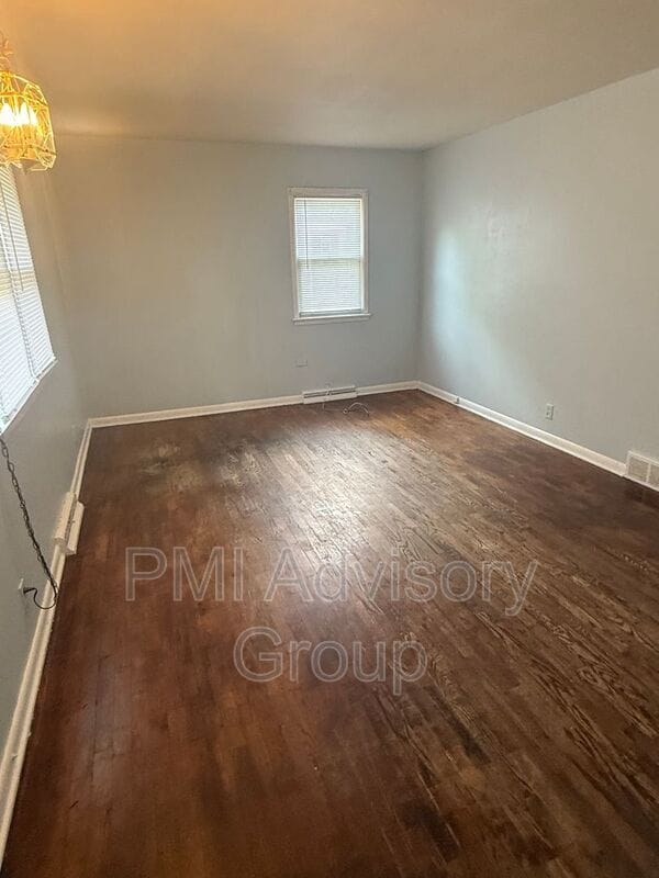 Building Photo - 2014 SW Van Buren St
