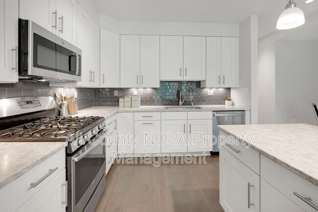 Building Photo - 3821 14th St NW