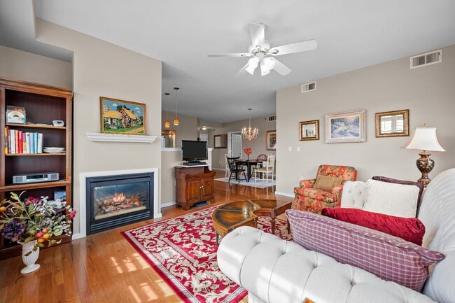 Building Photo - 2894 W Riverwalk Cir