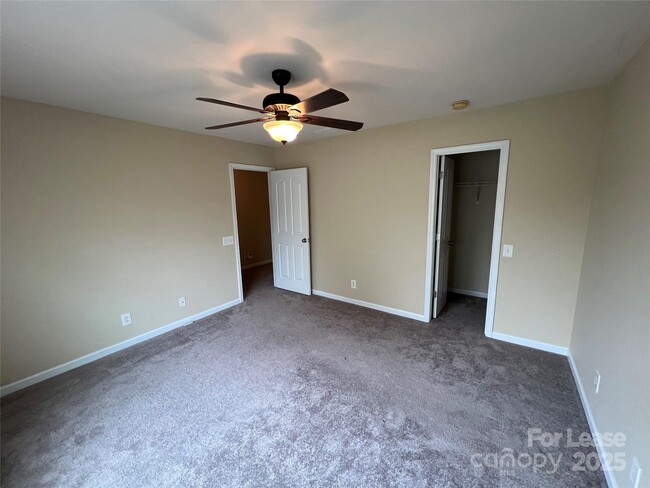 Building Photo - 10010 Blakeney Preserve Dr