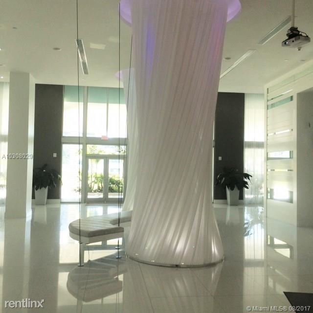 Building Photo - 350 S Miami Ave
