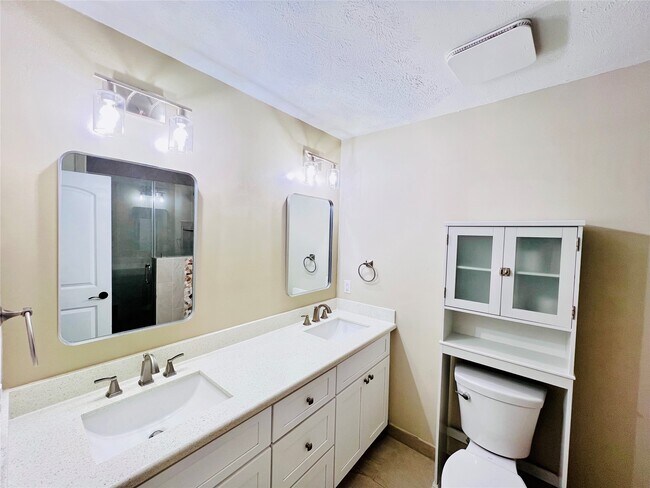 Building Photo - 2602 Killdeer Ln