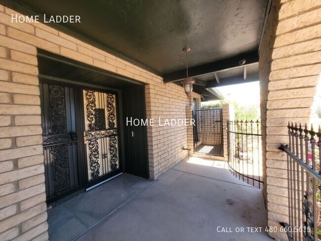 Building Photo - 16336 E Bainbridge Ave