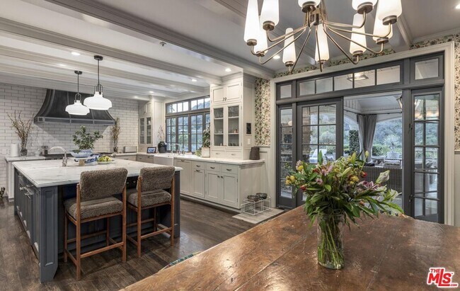 Building Photo - 7171 Chelan Way