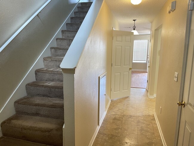 Building Photo - 495 Keystone Rd