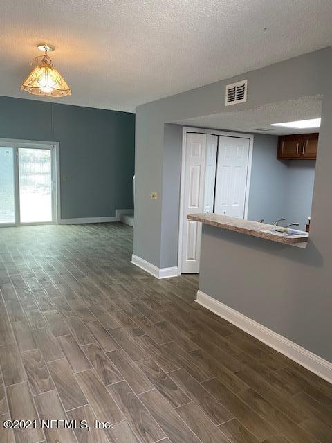 Building Photo - 4410 Melissa Ct W